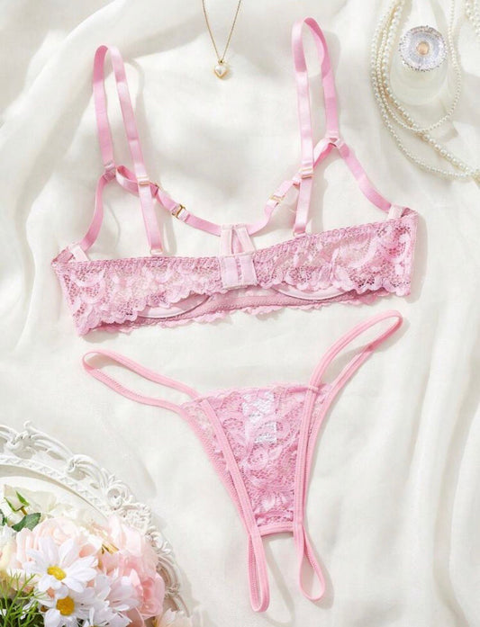 Flirty Lace Crotchless Two Piece Lingerie