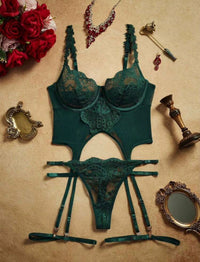 Irland Velvet Empress Bustier Set
