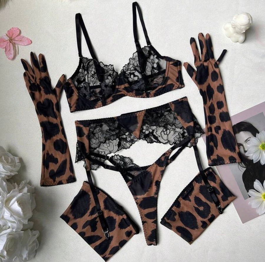 Imperfection Panther 3 Piece Set Stocking & Gloves